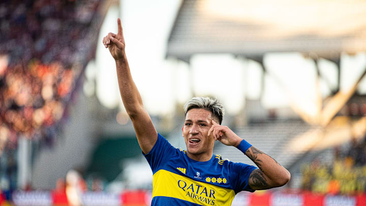 Boca Juniors v Tigre: Argentine Professional League Cup Final