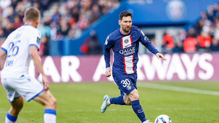 Paris Saint-Germain v AJ Auxerre - Ligue 1 Uber Eats