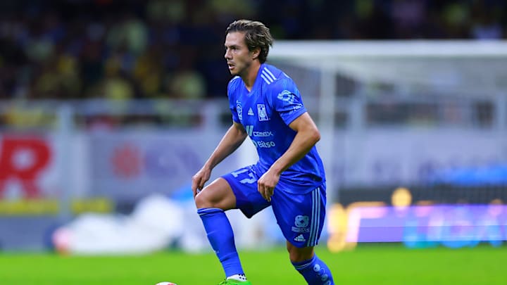 America v Tigres UANL - Torneo Apertura 2022 Liga MX