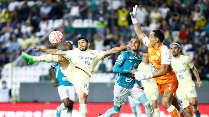 Henry Martin y Rodolfo Cota. Henry Martin y Rodolfo Cota.