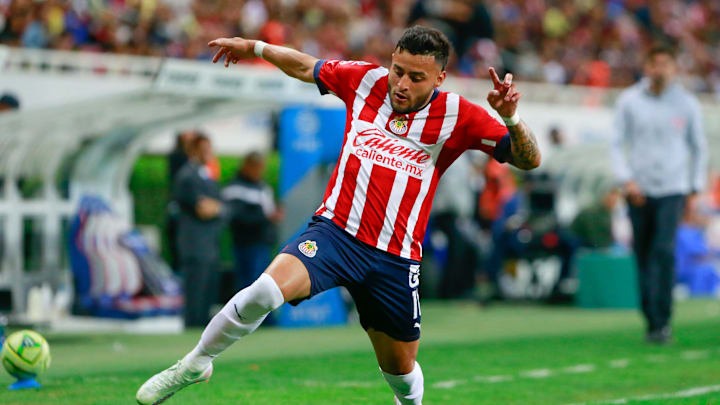 Los futbolistas claves de Chivas ante Atlas