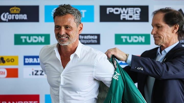 El entrenador Diego Cocca.