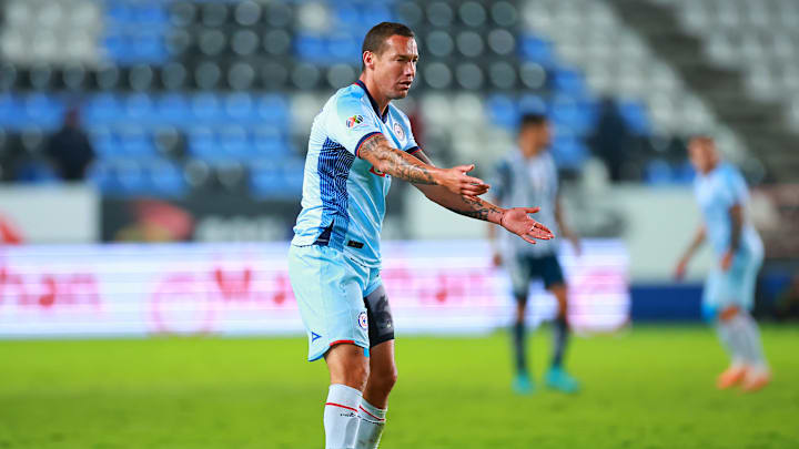 Jesús Dueñas no ha tenido la actividad esperada en Cruz Azul 