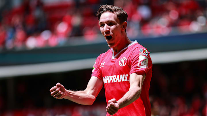 Chivas quiere cerrar el fichaje de Marcel Ruiz Chivas quiere cerrar el fichaje de Marcel Ruiz