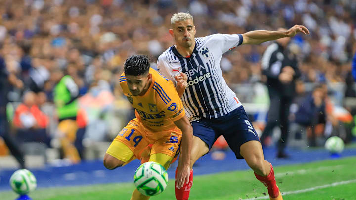 Monterrey v Tigres UANL en la Jornada 15 de Liga MX