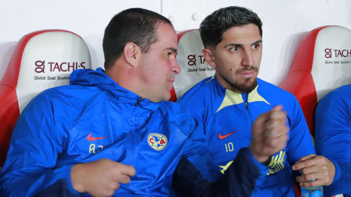 El América busca otro mediocampista que pueda alternar con Diego Valdés El América busca otro mediocampista que pueda alternar con Diego Valdés