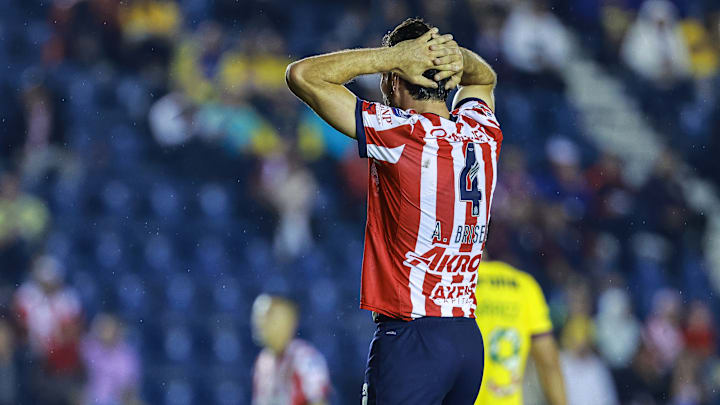 Chivas ha batallado para vencer a América como visitante Chivas ha batallado para vencer a América como visitante