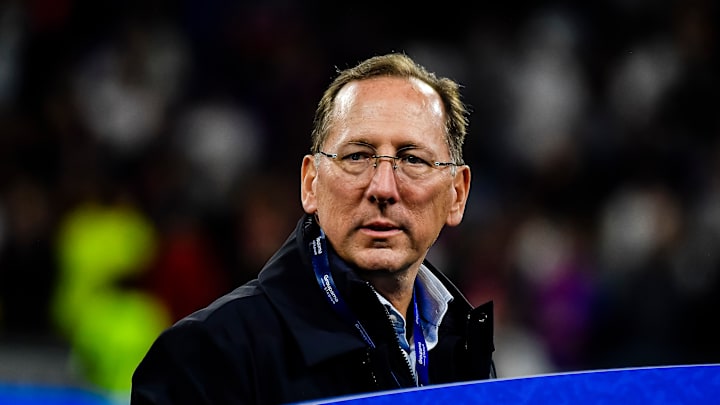 John Textor et Nasser Al Khelaïfi n'entretiennent pas de bonnes relations. John Textor et Nasser Al Khelaïfi n'entretiennent pas de bonnes relations.