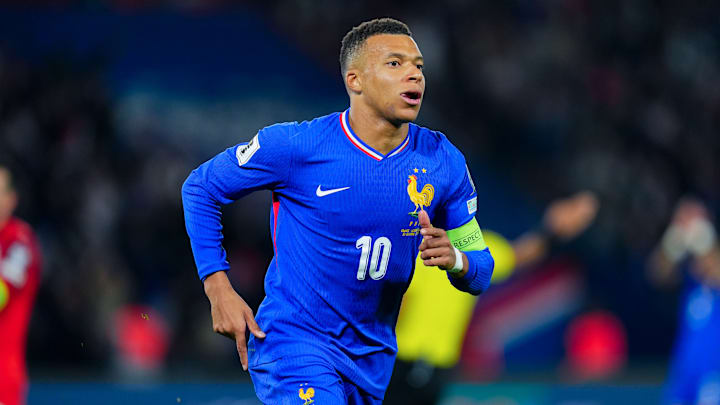 Kylian Mbappé est rentré à Madrid suite à sa sortie sur blessure contre l'Azerbaïdjan.