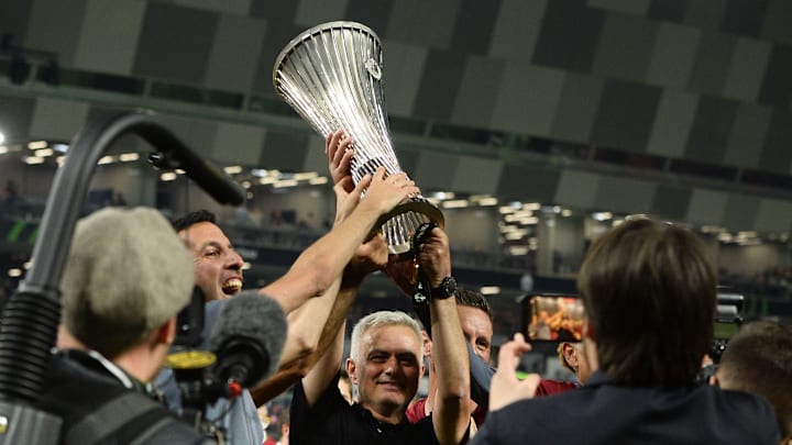 Mourinho con la Conference League