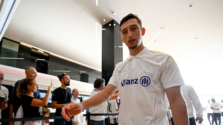 Jonas Rouhi Jonas Rouhi