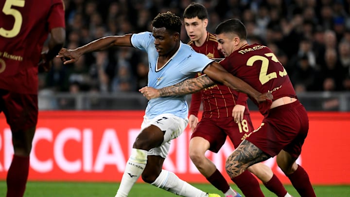 Fisayo Dele-Bashiru of SS Lazio and Gianluca Mancini of AS...