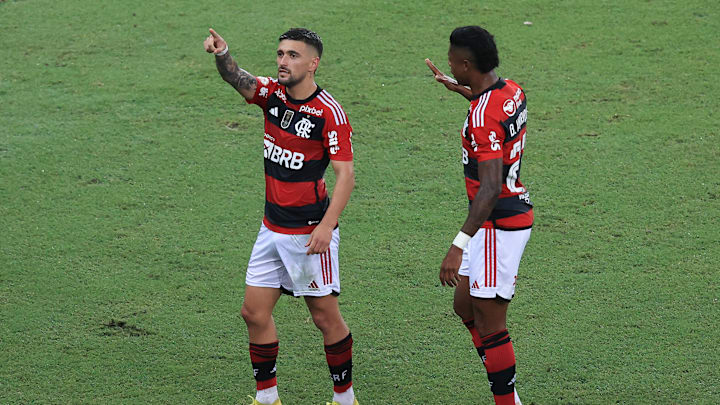 Arrascaeta, autor do gol decisivo contra o Bragantino, é o destaque do Fla neste momento