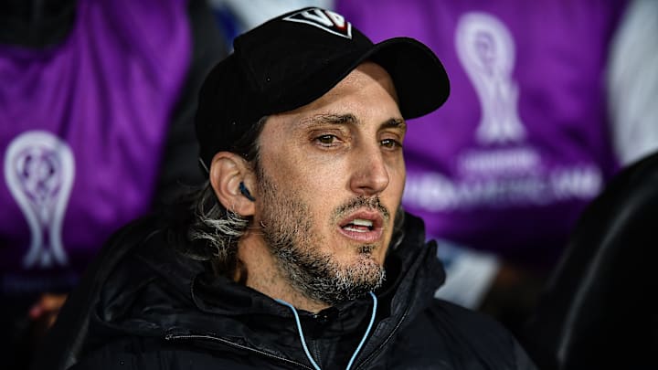 Luis Zubeldía é anunciado como o novo técnico do São Paulo.