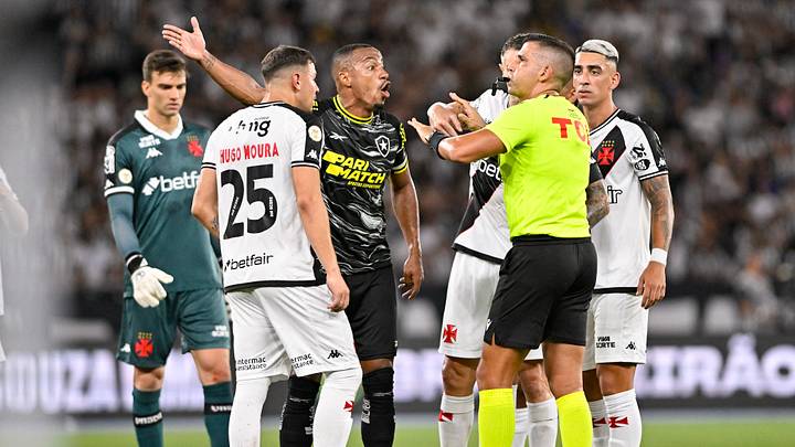 Vasco x Botafogo se enfrentam pelo Carioca 2025
