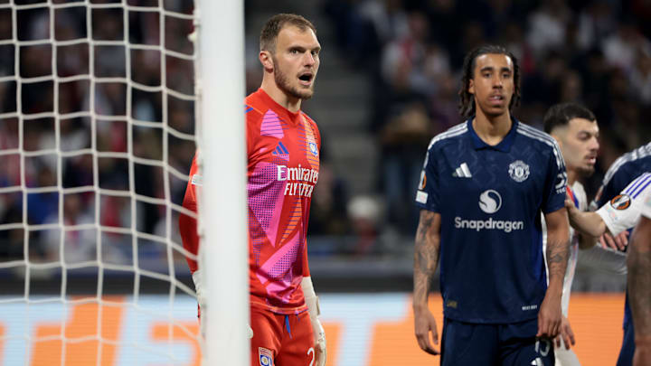 Convocado para a Seleção Brasileira na última Data FIFA, Lucas Perri tem sido titular do Lyon