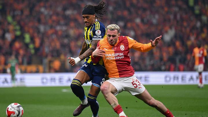 Kopf an Kopf-Rennen um die türkische Meisterschaft zwischen Fenerbahce und Galatasaray? Kopf an Kopf-Rennen um die türkische Meisterschaft zwischen Fenerbahce und Galatasaray?