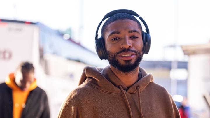 New York Knicks forward Mikal Bridges arrives at the arena before the game against the New Orleans Pelicans. Mandatory Credit: Stephen Lew-Imagn Images New York Knicks forward Mikal Bridges arrives at the arena before the game against the New Orleans Pelicans. Mandatory Credit: Stephen Lew-Imagn Images
