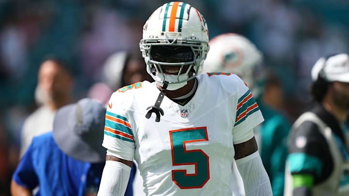 Oct 29, 2023; Miami Gardens, Florida, USA; Miami Dolphins cornerback Jalen Ramsey (5) warms up prior to the game against the New England Patriots at Hard Rock Stadium. Mandatory Credit: Jasen Vinlove-Imagn Images Oct 29, 2023; Miami Gardens, Florida, USA; Miami Dolphins cornerback Jalen Ramsey (5) warms up prior to the game against the New England Patriots at Hard Rock Stadium. Mandatory Credit: Jasen Vinlove-Imagn Images