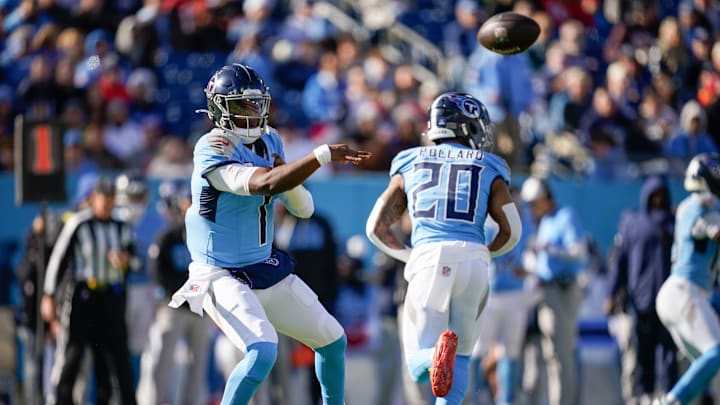 Tennessee Titans quarterback Cam Ward (1) passes during the first quarter against the Kansas City Chiefs at Nissan Stadium in Nashville, Tenn., Sunday, Dec. 21, 2025.