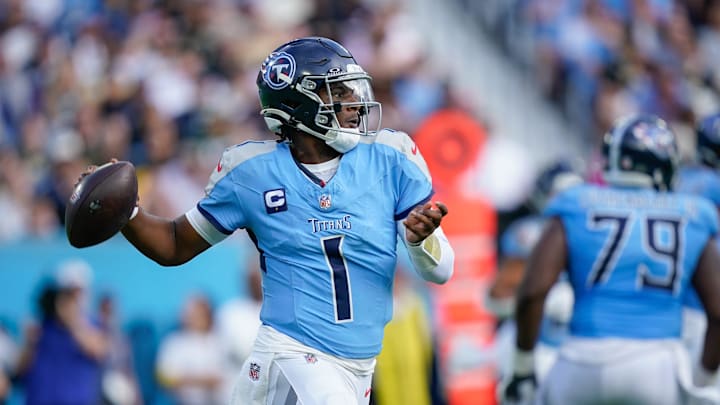 Tennessee Titans quarterback Cam Ward (1) passes during the second quarter against the New Orleans Saints at Nissan Stadium in Nashville, Tenn., Sunday, Dec. 28, 2025.