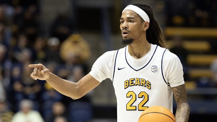 Chris Bell made 7 of 8 three-pointers against UIC