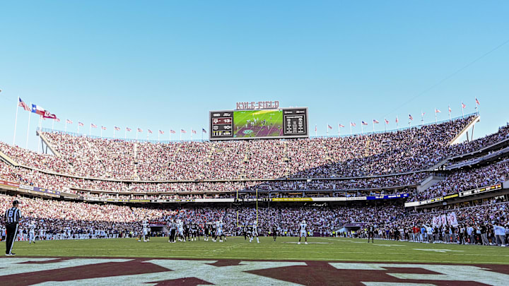 A wide view Kyle Field during the game between the Texas A&M Aggies and the Auburn Tigers. 