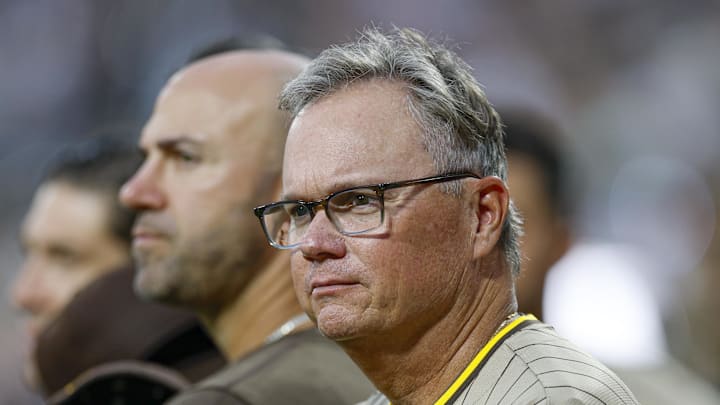 Sep 19, 2025; Chicago, Illinois, USA; San Diego Padres manager Mike Shildt (8) looks on from the sidelines before a baseball game between the Chicago White Sox and San Diego Padres at Rate Field. Mandatory Credit: Kamil Krzaczynski-Imagn Images Sep 19, 2025; Chicago, Illinois, USA; San Diego Padres manager Mike Shildt (8) looks on from the sidelines before a baseball game between the Chicago White Sox and San Diego Padres at Rate Field. Mandatory Credit: Kamil Krzaczynski-Imagn Images