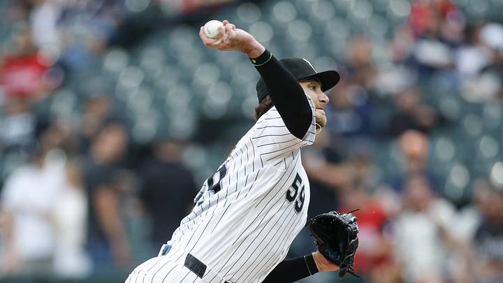 Chicago White Sox starting pitcher Sean Burke Chicago White Sox starting pitcher Sean Burke