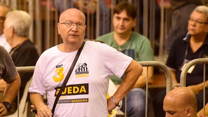 Clubes da Europa estão de olho no zagueiro Kaiky, do Santos; multa rescisória da joia é de mais de R$ 440 milhões. Clubes da Europa estão de olho no zagueiro Kaiky, do Santos; multa rescisória da joia é de mais de R$ 440 milhões.