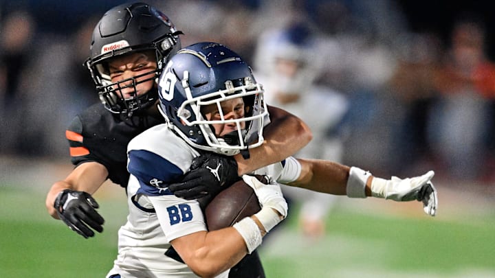 Lake Oswego withstood Silverton in Week 2 as part of a 4-0 start. The Lakers will play host to Tualatin on Friday in their biggest test yet.