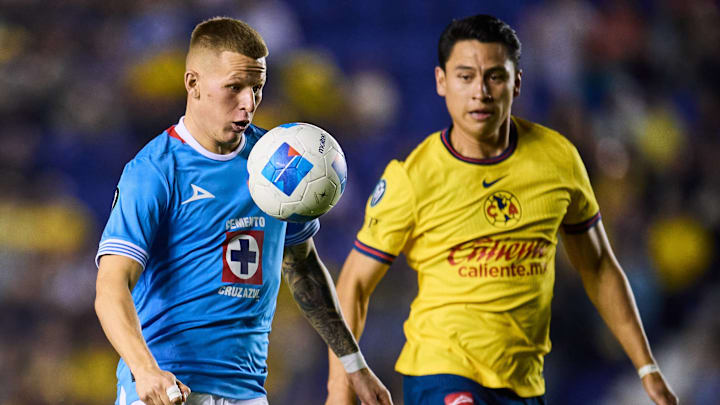 Mateusz Bogusz (left) and Ramón Juárez (right) during the first leg of the Concacaf Champions Cup quarterfinals.