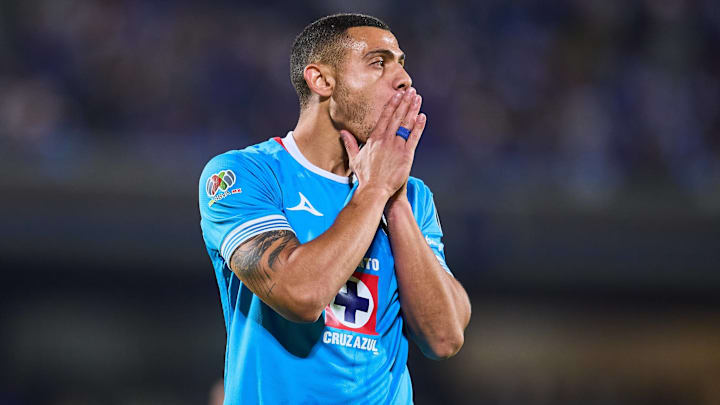 Giakoumakis, Cruz Azul. Giakoumakis, Cruz Azul.