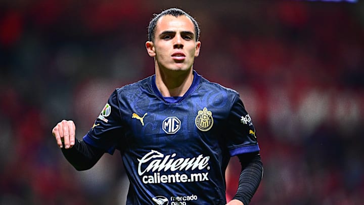 Hugo Camberos, Chivas.