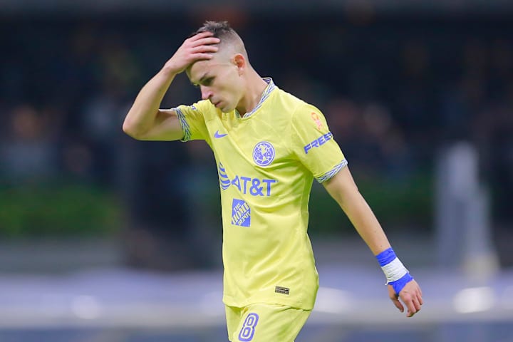 อัลบาโร ฟิดัลโก หลังจากถูกไล่ออกจากการแข่งขัน