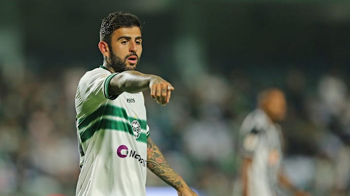 Meio-campista vai jogar no futebol europeu