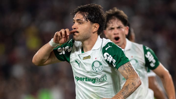 Fifa oficializa naturalização de Maurício e meia do Palmeiras pode disputar a Copa do Mundo 2026 pelo Paraguai