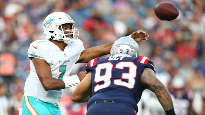Miami Dolphins v New England Patriots