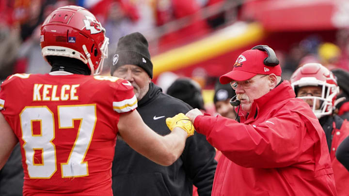 Dec 24, 2022; Kansas City, Missouri, USA; Kansas City Chiefs head coach Andy Reid fist bumps tight end Travis Kelce (87) after a score against the Seattle Seahawks during the second half at GEHA Field at Arrowhead Stadium. Mandatory Credit: Denny Medley-Imagn Images Dec 24, 2022; Kansas City, Missouri, USA; Kansas City Chiefs head coach Andy Reid fist bumps tight end Travis Kelce (87) after a score against the Seattle Seahawks during the second half at GEHA Field at Arrowhead Stadium. Mandatory Credit: Denny Medley-Imagn Images