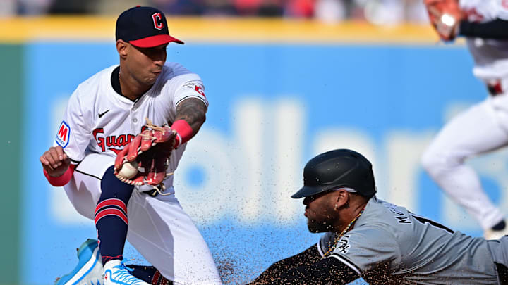 Apr 8, 2024; Cleveland, Ohio, USA; Chicago White Sox third base Yoan Moncada (10) steals second base during the first inning against the Cleveland Guardians at Progressive Field. Mandatory Credit: David Dermer-Imagn Images Apr 8, 2024; Cleveland, Ohio, USA; Chicago White Sox third base Yoan Moncada (10) steals second base during the first inning against the Cleveland Guardians at Progressive Field. Mandatory Credit: David Dermer-Imagn Images