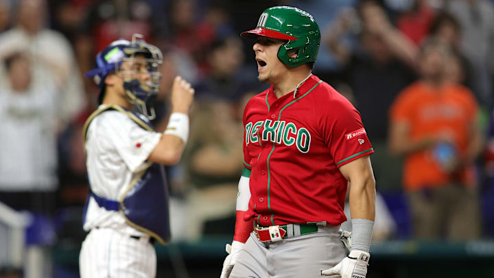 Urías conectó cuadrangular ante Japón