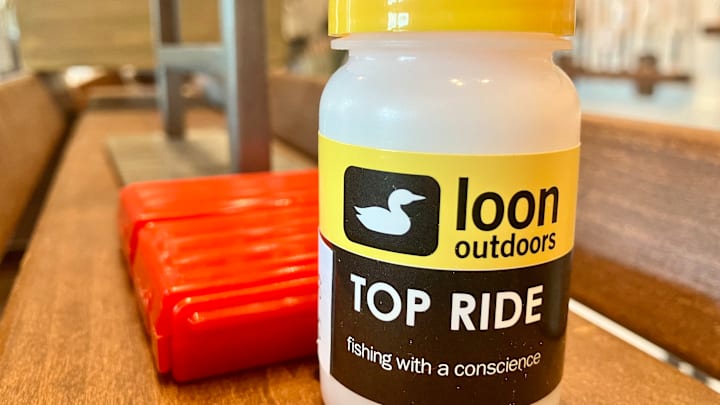 If you're looking for a powder floatant, Loon makes a great one. If you're looking for a powder floatant, Loon makes a great one.