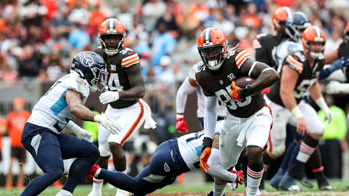 Tennessee Titans v Cleveland Browns