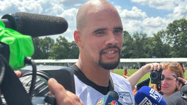 Eagles All-Pro LB Zack Baun is mobbed by reporters after practice on July 23, 2025. Eagles All-Pro LB Zack Baun is mobbed by reporters after practice on July 23, 2025.