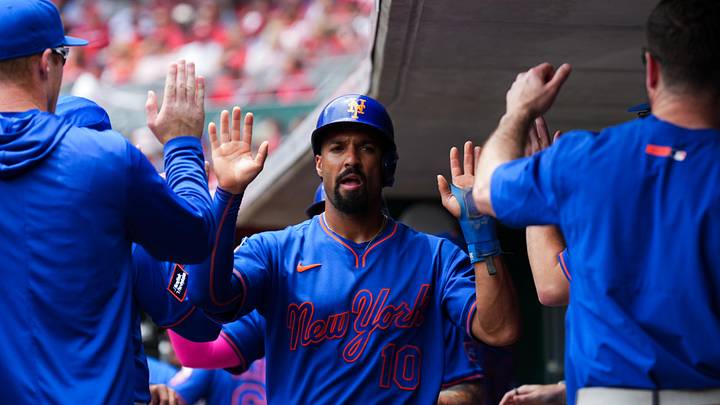 Jun 17, 2026; Cincinnati, Ohio, USA; New York Mets second baseman Marcus Semien (10) celebrates with teammates after scoring a run against the Cincinnati Reds in the fifth inning at Great American Ball Park. Mandatory Credit: Aaron Doster-Imagn Images Jun 17, 2026; Cincinnati, Ohio, USA; New York Mets second baseman Marcus Semien (10) celebrates with teammates after scoring a run against the Cincinnati Reds in the fifth inning at Great American Ball Park. Mandatory Credit: Aaron Doster-Imagn Images