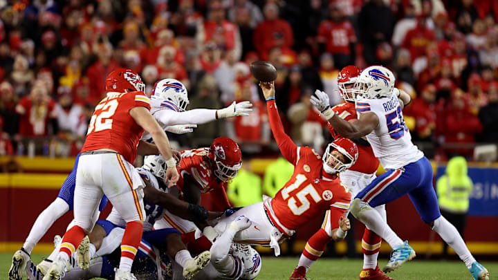 Buffalo Bills v Kansas City Chiefs