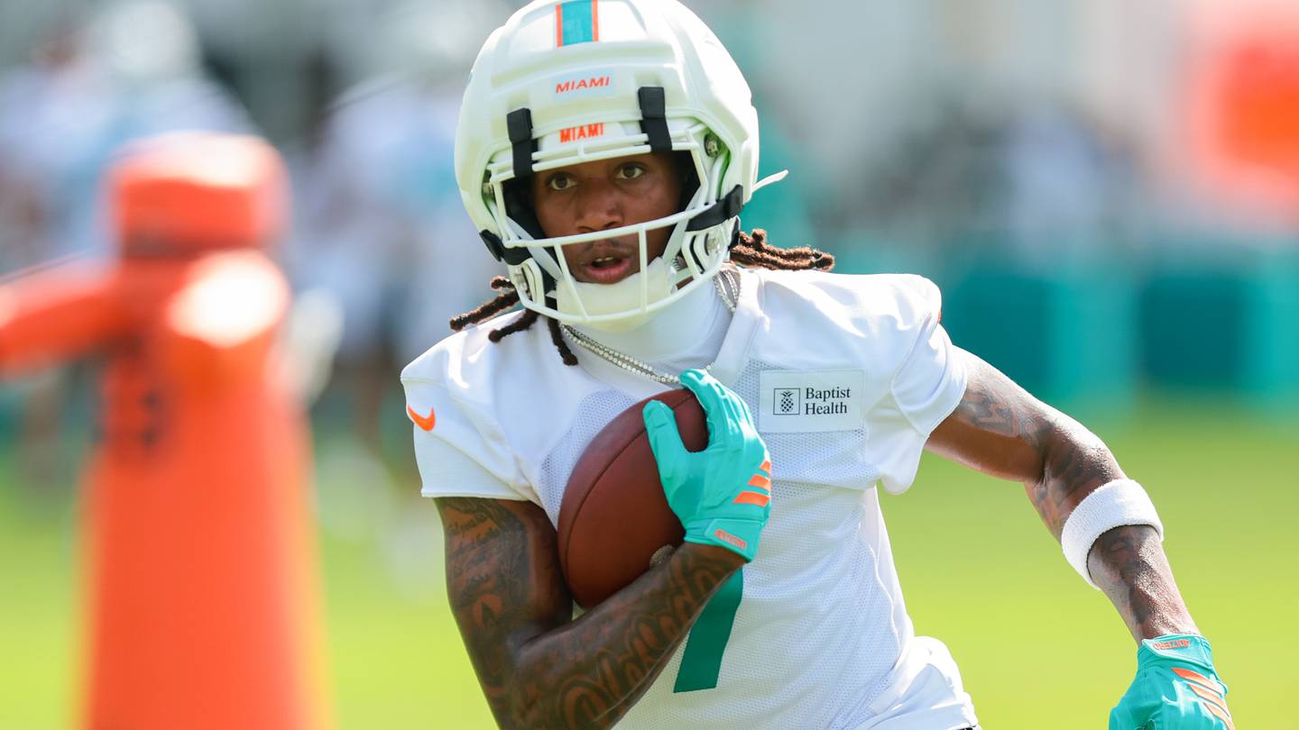 Caleb Douglas Surges Up the Fantasy Football Rookie of the Year Watch After Week 1