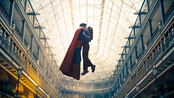 DAVID CORENSWET as Superman and RACHEL BROSNAHAN as Lois Lane in DC Studios’ and Warner Bros. Pictures’ “SUPERMAN,” a Warner Bros. Pictures release. Courtesy of Warner Bros. Pictures