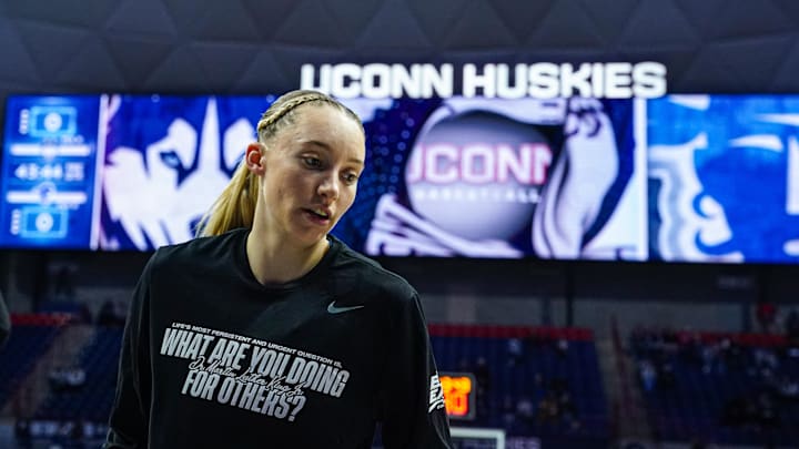 Jan 19, 2025; Storrs, Connecticut, USA; UConn Huskies guard Paige Bueckers (5) warms up before the start of the game against the Seton Hall Pirates at Harry A. Gampel Pavilion. Mandatory Credit: David Butler II-Imagn Images Jan 19, 2025; Storrs, Connecticut, USA; UConn Huskies guard Paige Bueckers (5) warms up before the start of the game against the Seton Hall Pirates at Harry A. Gampel Pavilion. Mandatory Credit: David Butler II-Imagn Images