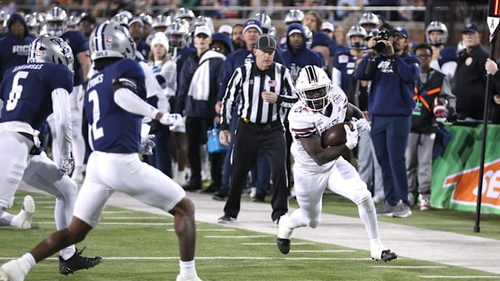 Dec 26, 2023; Dallas, TX, USA; Texas State Bobcats running back Ismail Mahdi (21) runs the ball in the first half against the Rice Owls at Gerald J Ford Stadium. Mandatory Credit: Tim Heitman-Imagn Images Dec 26, 2023; Dallas, TX, USA; Texas State Bobcats running back Ismail Mahdi (21) runs the ball in the first half against the Rice Owls at Gerald J Ford Stadium. Mandatory Credit: Tim Heitman-Imagn Images